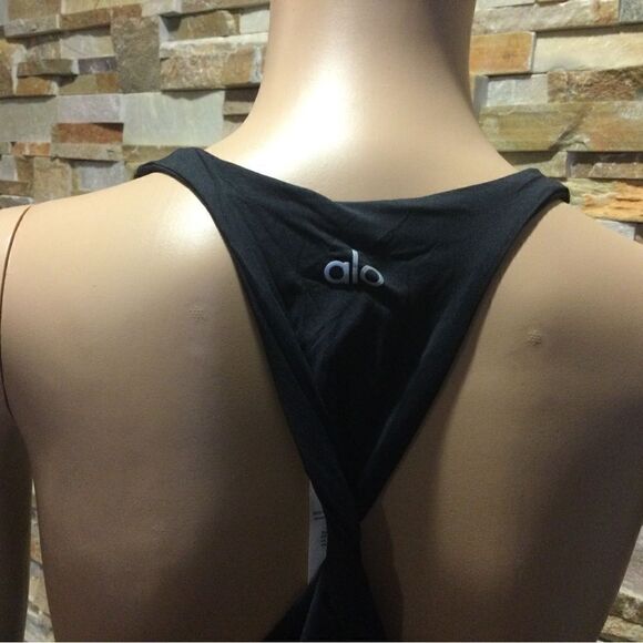 ALO YOGA Twisted Tank - Picture 5 of 6